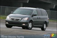 2007-honda-odyssey-touring-001.jpg
