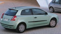 Fiat-Stilo_2002_800x600_wallpaper_04.jpg